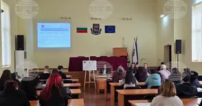 Деца от уязвими групи от Кърджали и техните родители ще бъдат обхванати в проект за приобщаващо образование