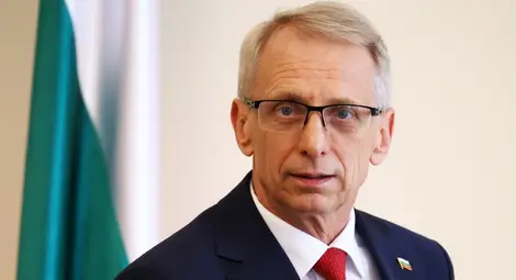 Разговорът беше политизиран, коментира Николай Денков дебата в пленарната зала по повод споразумението в сектор енергетика