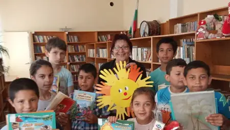 Ново попълнение от десет млади читатели влезе в библиотеката в Караманово Ново попълнение от десет млади читатели влезе в библиотеката в Караманово