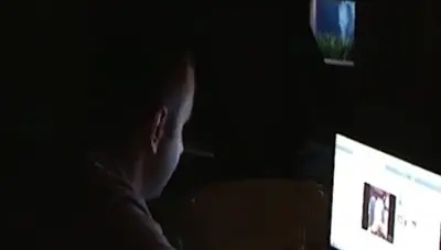 Мнима агенция кара момичета да се показват голи в интернет 