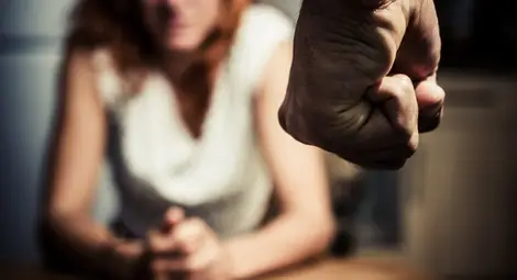 40-годишен задържан за побой на приятелката си 40-годишен задържан за побой на приятелката си