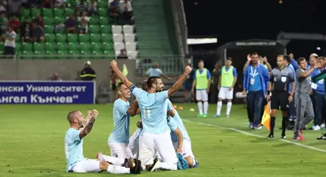 Железният капитан, който не изостави момчетата си и когато ги запратиха на дъното