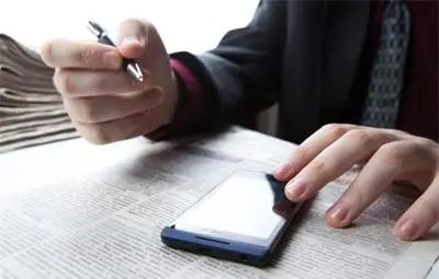 Над 70% от българите търсят работа с връзки