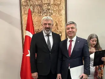 Около 15 000 души в страната ни работят в турски компании, инвестициите на южната ни съседка в България  са на стойност близо 2 млрд. евро