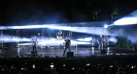 „Ахат“ се присъединяват към голямото турне на Б.Т.Р. в България „Ахат“ се присъединяват към голямото турне на Б.Т.Р. в България