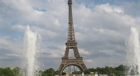 Затвориха Айфеловата кула заради стачка