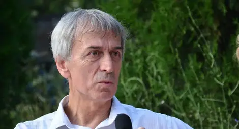 Лице на &bdquo;Нощен Хоризонт&ldquo; представя книга с необикновени разкази на обикновени хора