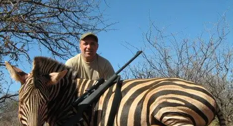 Христо Стоичков обясни с отворено писмо сафарито в Африка /галерия/