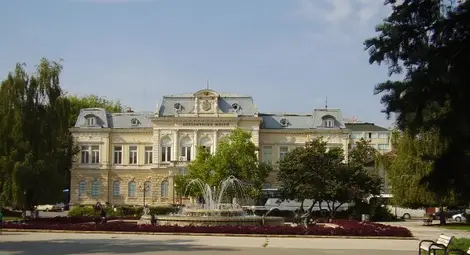 Доброволци показват на туристи красивите и знакови места на Русе