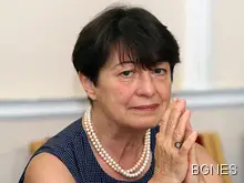 Друмева: Народното събрание не е гласувало оставката на Пеевски, мандатът не е прекратен