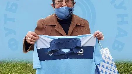 Мила среща на дунавци с 80-годишна вярна фенка Мила среща на дунавци с 80-годишна вярна фенка