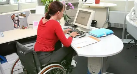 Шефове на фирми могат да заявят наемане на младежи и инвалиди Шефове на фирми могат да заявят наемане на младежи и инвалиди