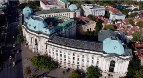 Прием на студенти с оценки от матури няма да понижи качеството на висшето образование