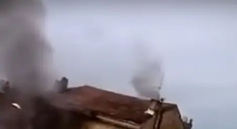 Експлозии в Марсилия, сирени се чуват из целия град (Видео)