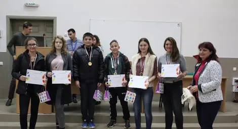 Интригуващи идеи предложиха гимназисти на иновационния лагер, който се проведе в Русенския университет. 