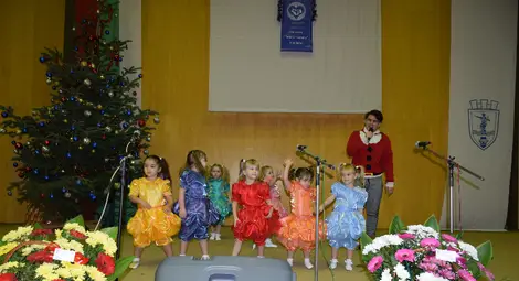 Песни и танци на шест народности напомниха за космополитния дух на Русе /галерия/