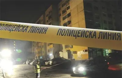 Намериха ученик от Варна мъртъв пред блока му