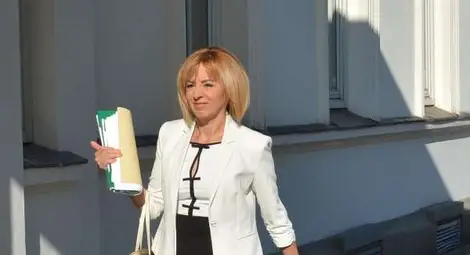 Манолова готова с Изборния кодекс в края на седмицата