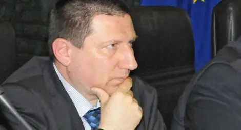 Спипаха апашите, задигнали колата на заместник-главния прокурор