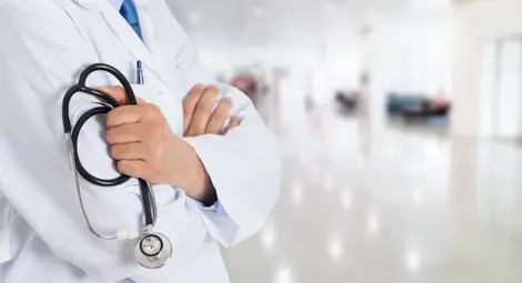 Лекари и сестри искат отмяна на забраната за планов прием и операции