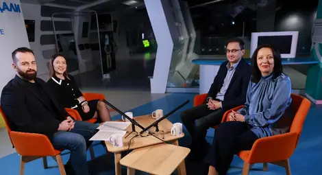 Трябва ли да сме приятели с колегите?