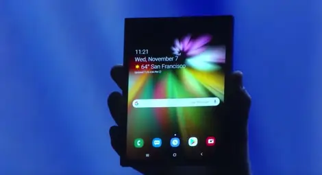 Samsung показа телефон със сгъваем екран