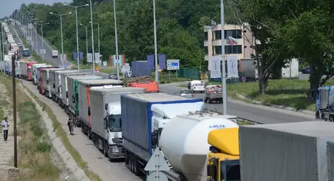 Сървърите на Дунав мост и другите гранични пунктове спират работа от 10 до 14 часа в сряда