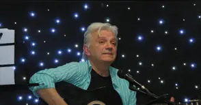 Бардът Ивайло Диманов вдига  светла наздравица за самотата