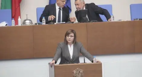 Нинова обясни защо е във ВМА: Прилоша ми, втресе ме, започнах да кашлям