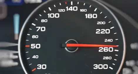 23-годишен син на богати родители летял с 250 км/ч в Бяла с нов спортен мерцедес