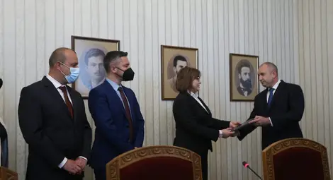 Предсрочните избори ще са на 11 юли