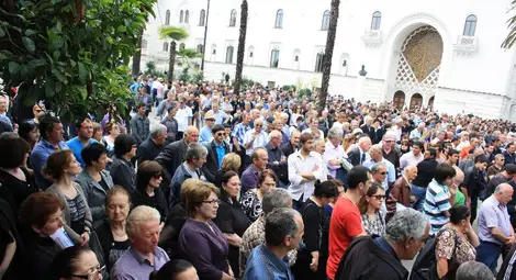 Майдан избухна и в Абхазия Майдан избухна и в Абхазия