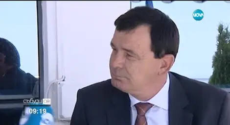 Кметът с лимузината: А защо Обама има самолет? /видео/