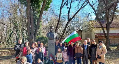 Русенските „Слънчеви ноти“ прославиха делото на Васил Левски в Букурещ /галерия/ Русенските „Слънчеви ноти“ прославиха делото на Васил Левски в Букурещ /галерия/