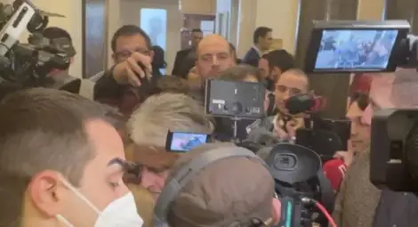 Рашков отказа коментар за ареста на Борисов, ПП образуваха жива верига около него