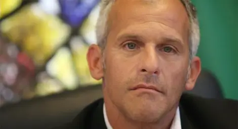 Звезди на рока и суинга танцуват под погледа на шампиона Йордан Йовчев Звезди на рока и суинга танцуват под погледа на шампиона Йордан Йовчев