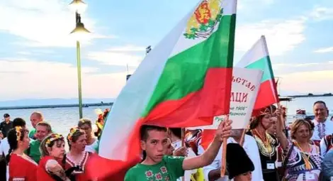 11-годишният Павел бе талисманът на две групи от Щръклево на фестивал в Турция 11-годишният Павел бе талисманът на две групи от Щръклево на фестивал в Турция