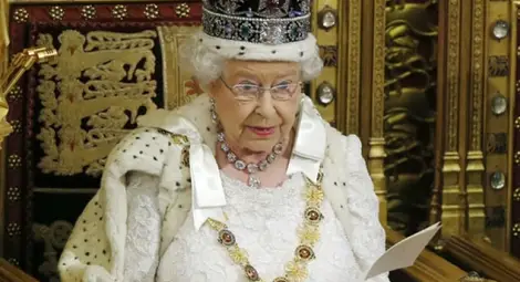 Британската кралица е разочарована от Тереза Мей