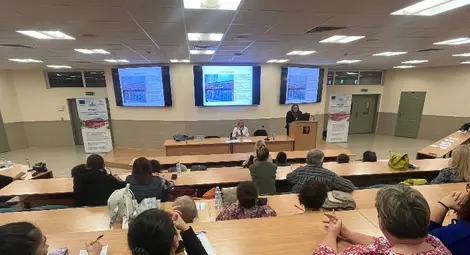 В Русенския университет се проведе информационна среща за практическа подкрепа при работа с деца с аутизъм и обучителни трудности