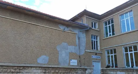 Ремонтират училищата в Николово и Ново село с над 1.7 милиона лева