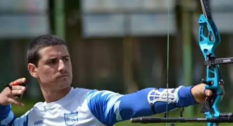 Пътят към върха: Лъкът отвоюва Иван от гимнастиката. А в началото той дори не го харесва Пътят към върха: Лъкът отвоюва Иван от гимнастиката. А в началото той дори не го харесва