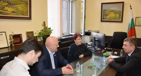 Ректорът на Русенския университет се срещна с председателя на район Тараклия