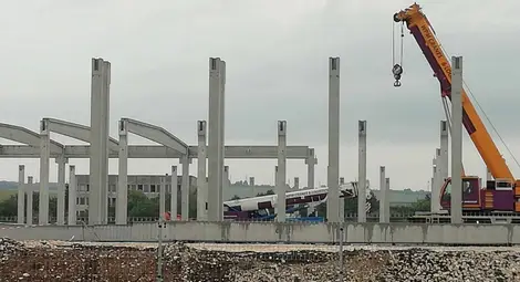 „Еберспехер“ строи новия завод в Русе дори и през нощта „Еберспехер“ строи новия завод в Русе дори и през нощта