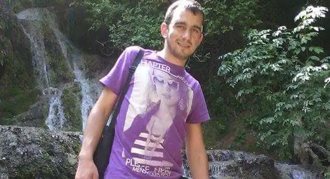 19-годишният Пешо разчита на добри хора, за да преодолее болестта си 19-годишният Пешо разчита на добри хора, за да преодолее болестта си