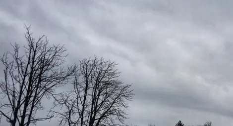 Облачността остава значителна