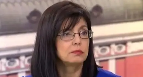 Кунева: Учителите ще имат по-добри заплати