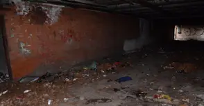 Хвърлена цигара за пореден път запали превърнат в клоака подлез