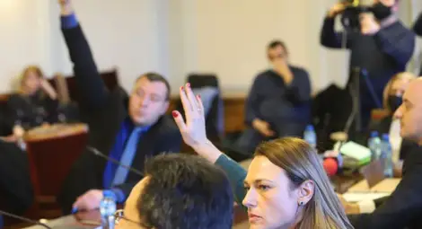 Спор за "зеления сертификат" в правната комисия на НС