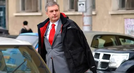 БЛИЦ: Калфин разследван от ДАНС за издаване на секретна информация