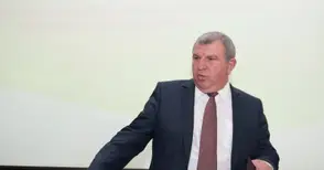 Министър Греков удари тежко на прощаване „Образцов чифлик“